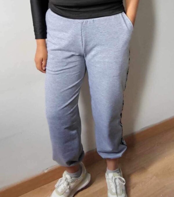 Jogger con elástico en bota