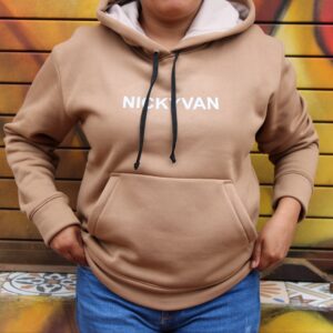 Buzo con capota forrada